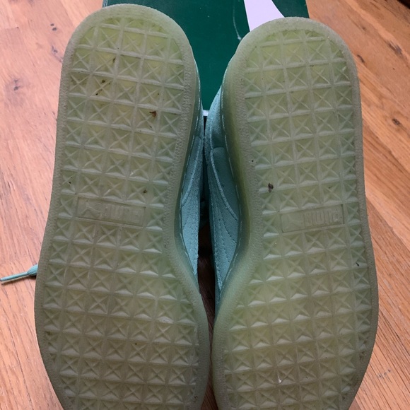 Puma suede lo - Size 4 youth/junior - Picture 4 of 4